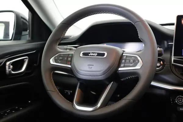 Jeep Compass 2021 - 23990 EUR, 73522 km - AUTO.MOTO.pt - 73522km - foto 23 de 41