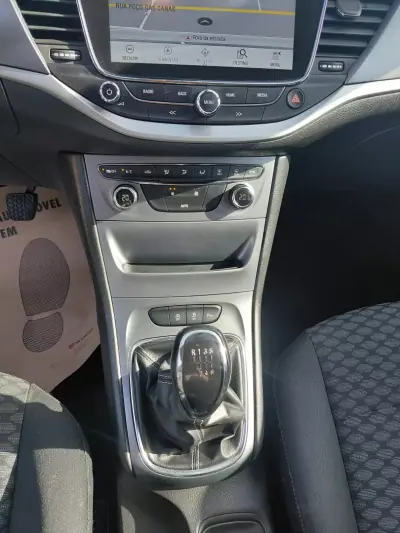 Opel Astra 2017 - 10900 EUR, 190000 km - AUTO.MOTO.pt - 190000km - foto 7 de 14