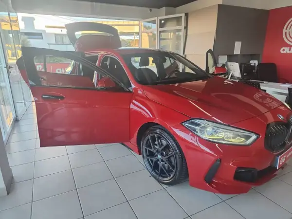 BMW 120 2020 - 27500 EUR, 113000 km - AUTO.MOTO.pt - 113000km - foto 17 de 46