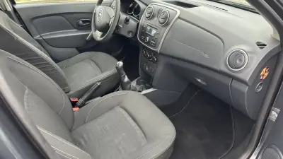 Dacia Sandero 2016 - 5950 EUR, 150000 km - AUTO.MOTO.pt - 150000km - foto 10 de 15