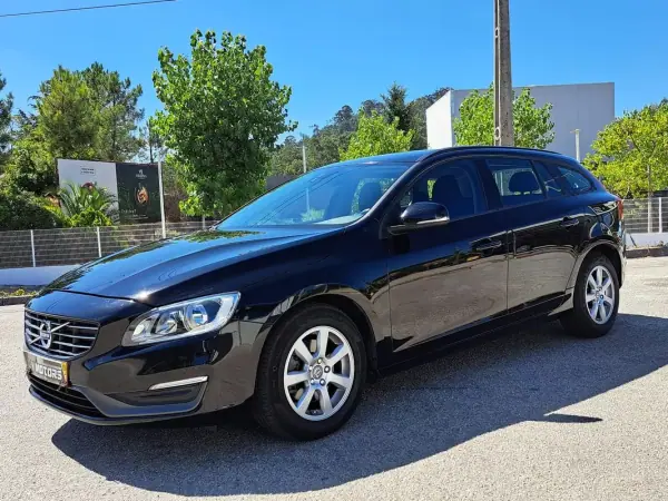 Volvo V60 2013 - 13900 EUR, 111000 km - AUTO.MOTO.pt - 111000km - foto 3 de 42