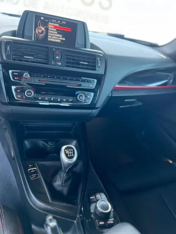 BMW 116 2015 - 11500 EUR, 237150 km - AUTO.MOTO.pt - 237150km - foto 12 de 13
