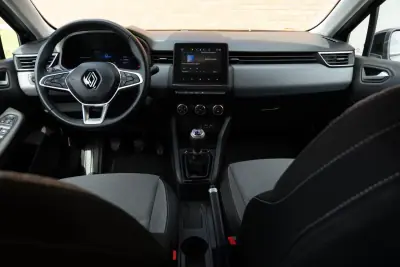 Renault Clio 2024 - 16950 EUR, 38060 km - AUTO.MOTO.pt - 38060km - foto 6 de 16