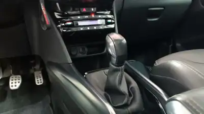 Peugeot 2008 2015 - 11490 EUR, 92490 km - AUTO.MOTO.pt - 92490km - foto 47 de 72