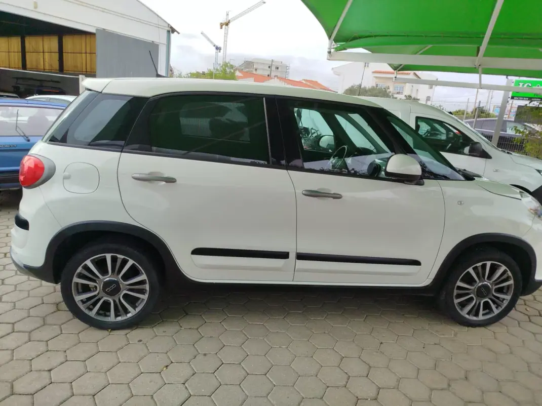 Fiat 500L 2019 - 15800 EUR, 98150 km - AUTO.MOTO.pt - 98150km - foto 6 de 8