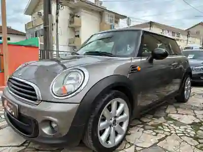 MINI One 2011 - 8700 EUR, 220000 km - AUTO.MOTO.pt - 220000km - foto 10 de 31