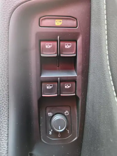 Volkswagen Arteon 2022 - 30500 EUR, 32500 km - AUTO.MOTO.pt - 32500km - foto 45 de 51