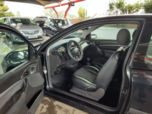 Ford Focus 2002 - 2950 EUR, 222606 km - AUTO.MOTO.pt - 222606km - foto 3 de 10