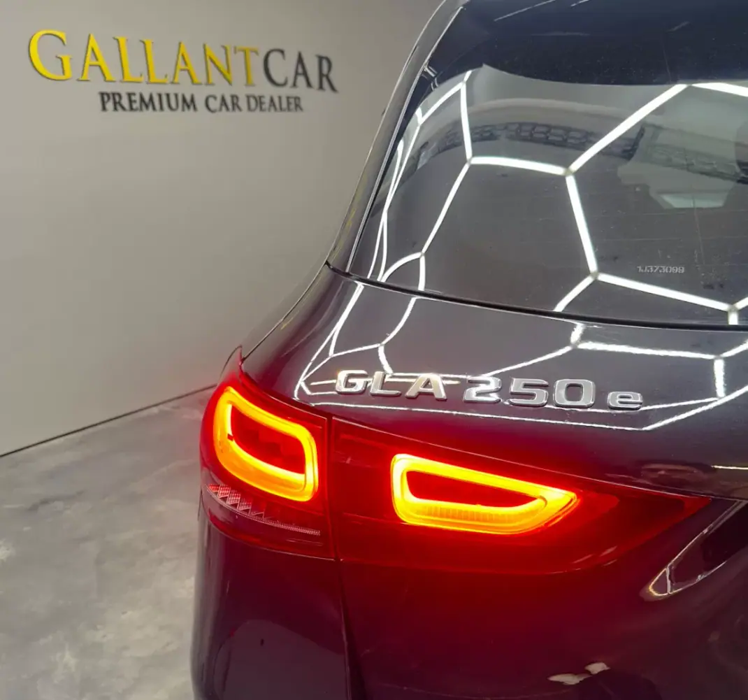 Mercedes-Benz GLA 250 2022 - 34000 EUR, 107000 km - AUTO.MOTO.pt - 107000km - foto 8 de 28