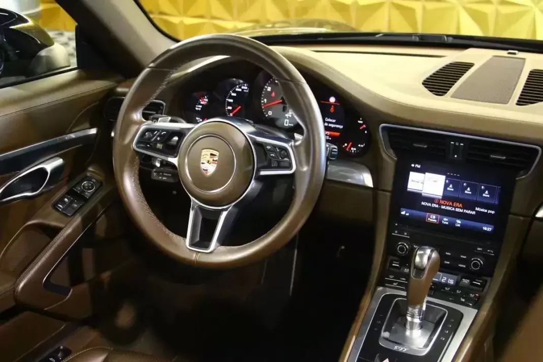 Porsche 911 2017 - 119000 EUR, 75000 km - 75000km - foto 15 de 40