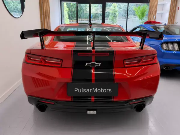Chevrolet Camaro 2017 - 49900 EUR, 50000 km - AUTO.MOTO.pt - 50000km - foto 8 de 17