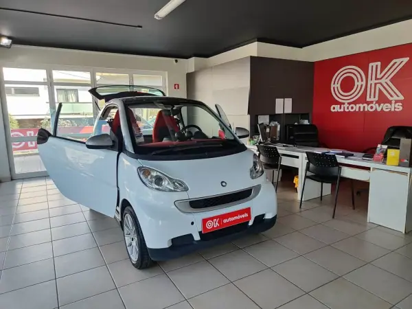 Smart ForTwo Coupé 2009 - 5250 EUR, 194000 km - AUTO.MOTO.pt - 194000km - foto 17 de 28