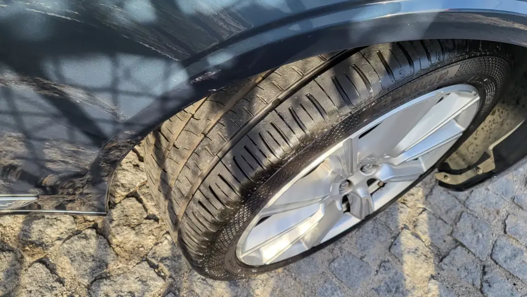 Volvo S90 2017 - 16900 EUR, 292100 km - 292100km - foto 24 de 44