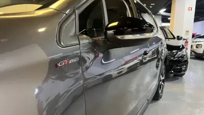 Peugeot 2008 2017 - 10990 EUR, 95000 km - 95000km - foto 36 de 43