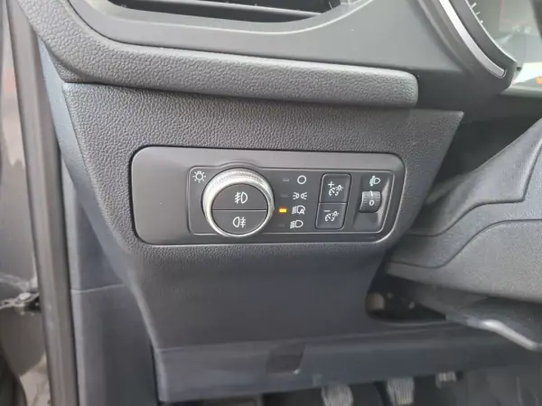 Ford Kuga 2021 - 21000 EUR, 59800 km - AUTO.MOTO.pt - 59800km - foto 18 de 36