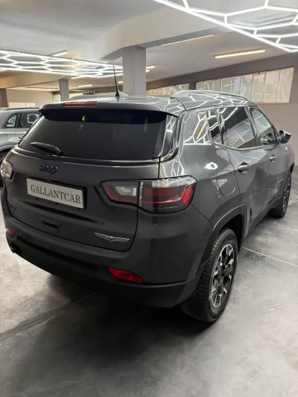 Jeep Compass 2022 - 21900 EUR, 116655 km - AUTO.MOTO.pt - 116655km - foto 31 de 35