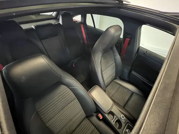 Mercedes-Benz CLA 45 AMG 2019 - 39990 EUR, 95000 km - AUTO.MOTO.pt - 95000km - foto 55 de 57