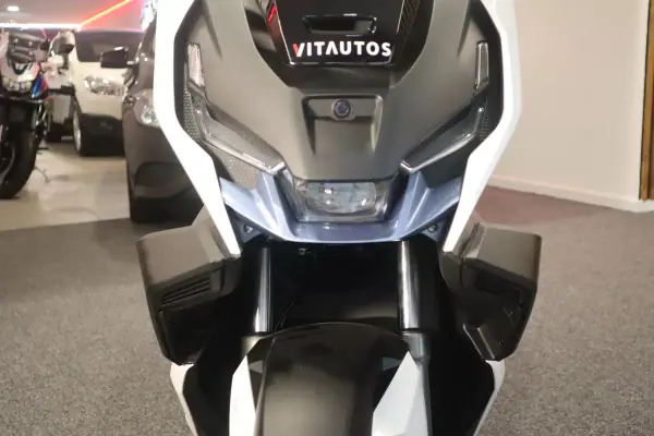 2026 - 2990 EUR, 1 km - AUTO.MOTO.pt - 1km - foto 6 de 27