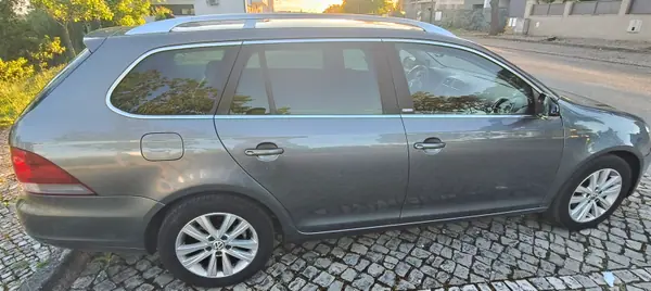 Volkswagen Golf Variant 2011 - 8000 EUR, 237000 km - AUTO.MOTO.pt - 237000km - foto 3 de 15