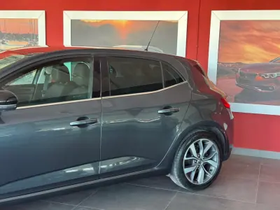 Renault Mégane 2016 - 12990 EUR, 137575 km - AUTO.MOTO.pt - 137575km - foto 3 de 20