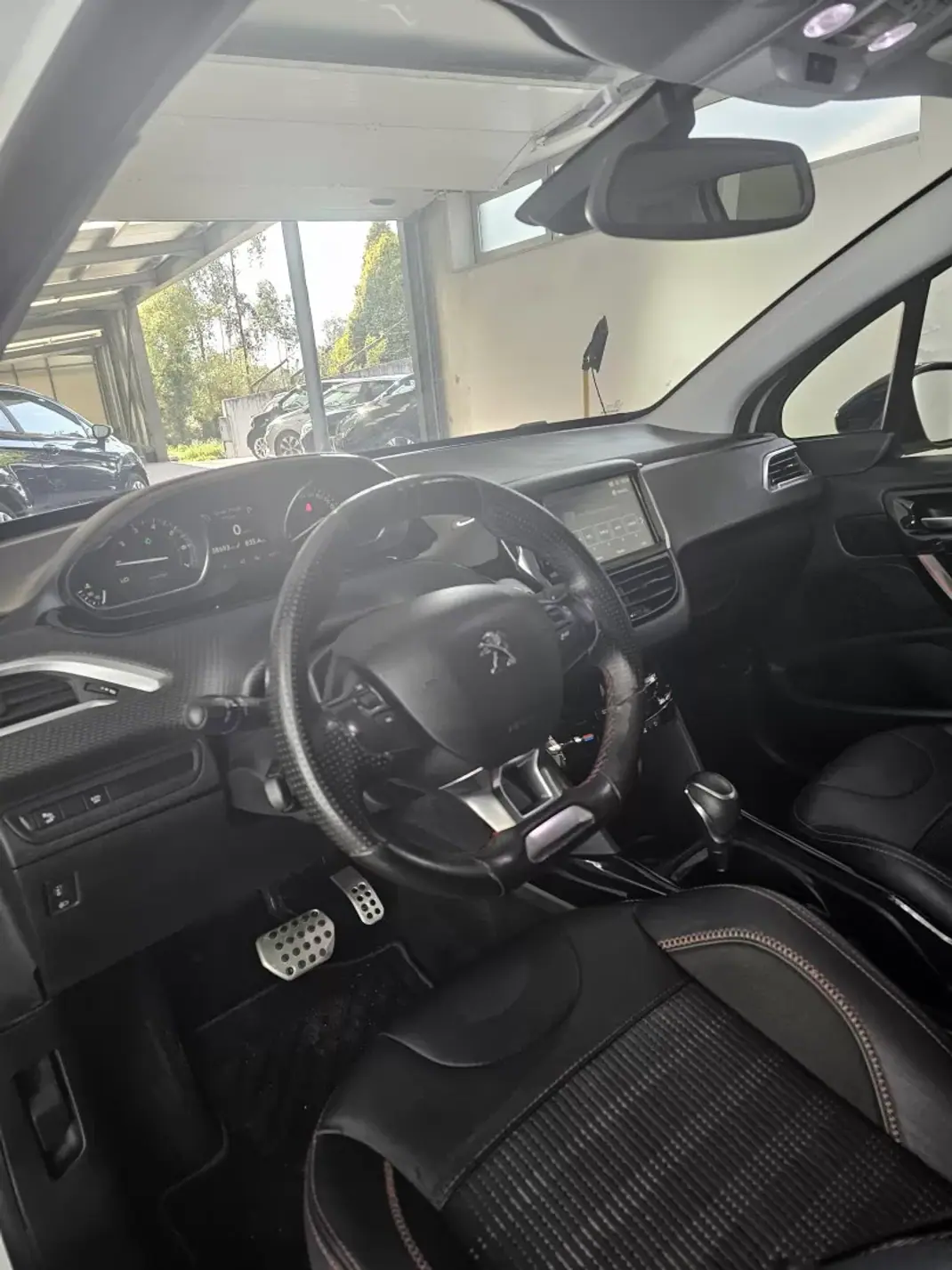 Peugeot 2008 2019 - 12850 EUR, 138694 km - AUTO.MOTO.pt - 138694km - foto 21 de 35