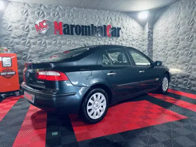 Renault Laguna 2003 - 2990 EUR, 130275 km - AUTO.MOTO.pt - 130275km - foto 5 de 8