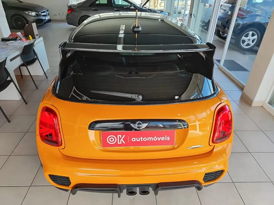 MINI John Cooper Works 2015 - 21500 EUR, 91950 km - AUTO.MOTO.pt - 91950km - foto 10 de 38