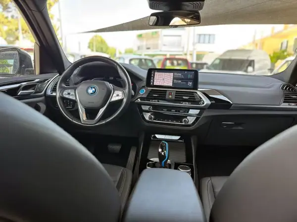 BMW iX3 2021 - 32900 EUR, 75861 km - AUTO.MOTO.pt - 75861km - foto 29 de 38