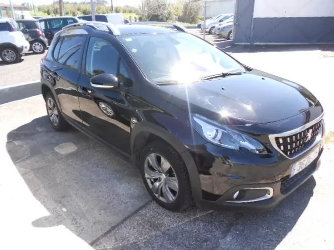 Peugeot 2008 2019 - 14500 EUR, 138497 km - AUTO.MOTO.pt - 138497km - foto 3 de 11