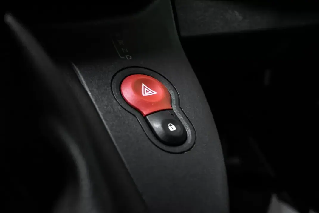 Renault Kangoo E-Tech 2020 - 9990 EUR, 57785 km - AUTO.MOTO.pt - 57785km - foto 20 de 28