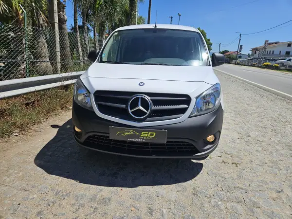 Mercedes-Benz 2014 - 7650 EUR, 170000 km - AUTO.MOTO.pt - 170000km - foto 5 de 8