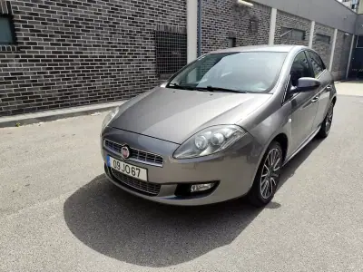 Fiat Bravo 2010 - 5980 EUR, 147000 km - AUTO.MOTO.pt - 147000km - foto 5 de 23