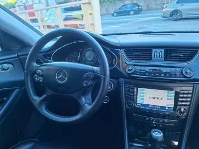 Mercedes-Benz CLS 320 2006 - 14900 EUR, 299952 km - 299952km - foto 34 de 38