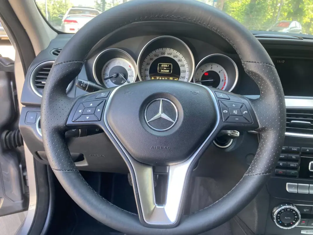Mercedes-Benz C 220 2012 - 11450 EUR, 343400 km - 343400km - foto 11 de 22