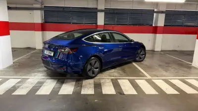 Tesla Model 3 2019 - 21900 EUR, 144900 km - AUTO.MOTO.pt - 144900km - foto 26 de 27