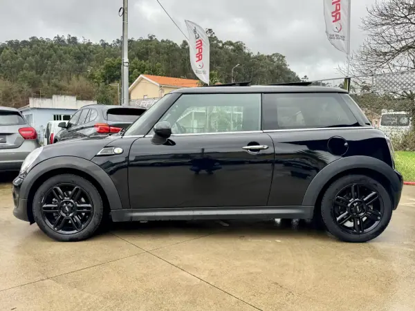 MINI Cooper 2013 - 9999 EUR, 170000 km - AUTO.MOTO.pt - 170000km - foto 25 de 25