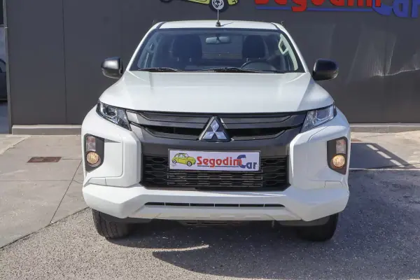 Mitsubishi L200 2022 - 27900 EUR, 133557 km - 133557km - foto 2 de 21