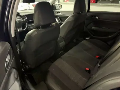 Peugeot 308 2019 - 11950 EUR, 251116 km - AUTO.MOTO.pt - 251116km - foto 6 de 16