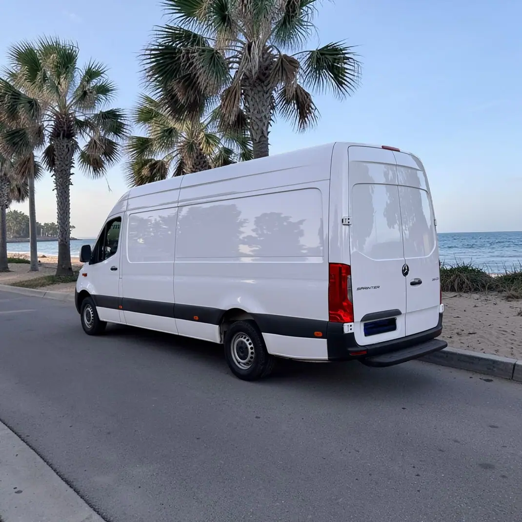 Mercedes-Benz Sprinter 2022 - 25000 EUR, 253800 km - AUTO.MOTO.pt - 253800km - foto 3 de 10