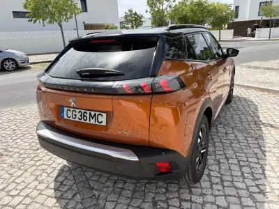 Peugeot e-2008 2020 - 18500 EUR, 77862 km - AUTO.MOTO.pt - 77862km - foto 4 de 39