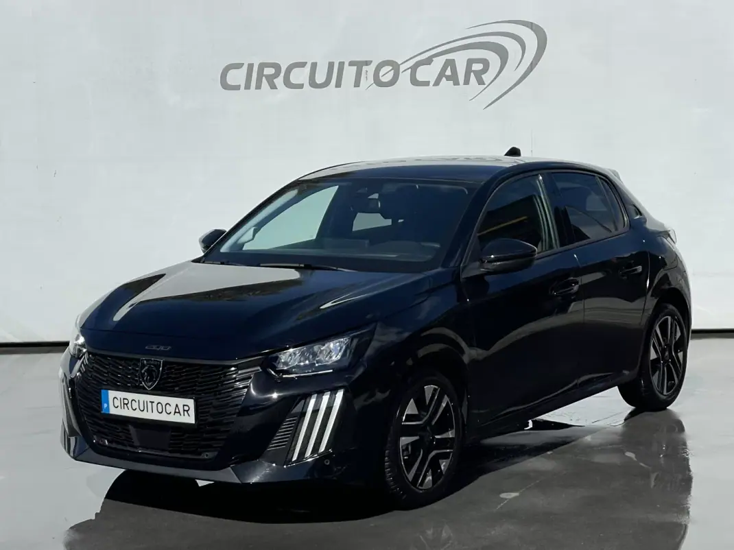Peugeot 208 2025 - 17850 EUR, 28119 km - AUTO.MOTO.pt - 28119km - foto 1 de 28