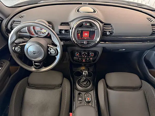 MINI Clubman 2019 - 18500 EUR, 43000 km - AUTO.MOTO.pt - 43000km - foto 18 de 35