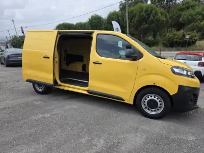Citroën Jumpy 2019 - 15900 EUR, 122000 km - AUTO.MOTO.pt - 122000km - foto 24 de 60