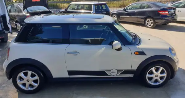 MINI One 2010 - 6990 EUR, 299000 km - AUTO.MOTO.pt - 299000km - foto 4 de 35