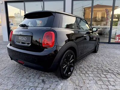 MINI One 2016 - 11900 EUR, 133000 km - AUTO.MOTO.pt - 133000km - foto 25 de 86