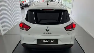 Renault Clio Sport Tourer 2013 - 9990 EUR, 167795 km - AUTO.MOTO.pt - 167795km - foto 8 de 26