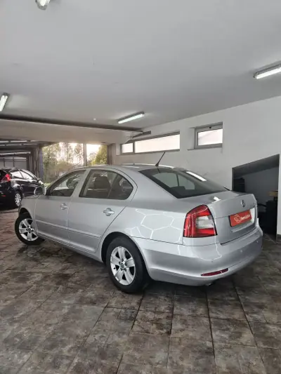 Skoda Octavia 2012 - 9350 EUR, 284108 km - AUTO.MOTO.pt - 284108km - foto 7 de 26