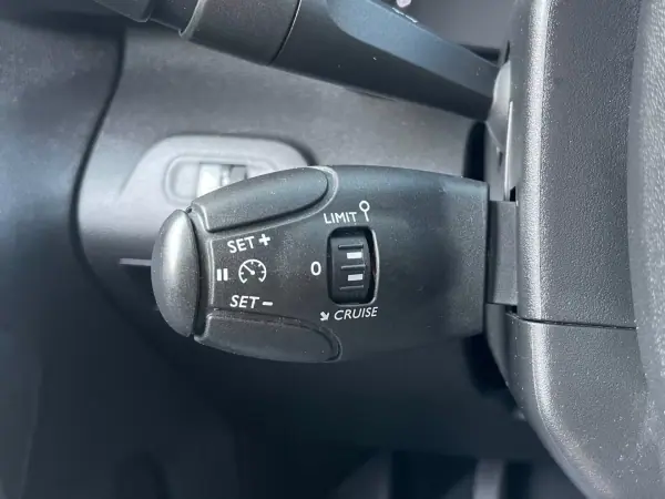 Citroën Berlingo 2021 - 12300 EUR, 118000 km - AUTO.MOTO.pt - 118000km - foto 36 de 38