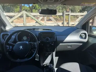Peugeot 108 2021 — foto 6 de 13