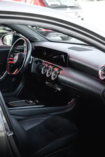 Mercedes-Benz A 200 2023 - 32400 EUR, 51000 km - AUTO.MOTO.pt - 51000km - foto 27 de 32